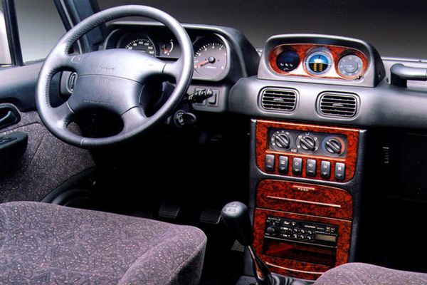 Hyundai Galloper 1997, джип/suv 5 дв., 2 поколение (03.1997 - 09.2003)