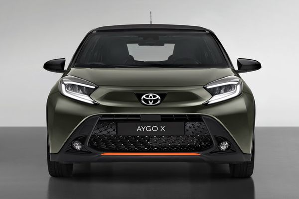 Toyota Aygo 2021, хэтчбек 5 дв., 3 поколение, X (11.2021 - н.в.)