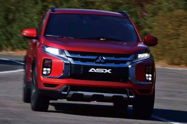 Mitsubishi ASX 3-й рестайлинг 2019, джип/suv 5 дв., 1 поколение (03.2019 - 04.2022)